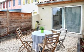 Cozy Home In Bedoin With Kitchen
